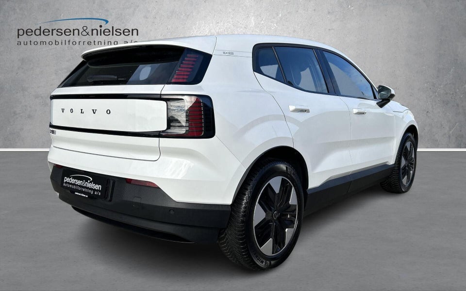 Volvo EX30 Extended Range Core 5d
