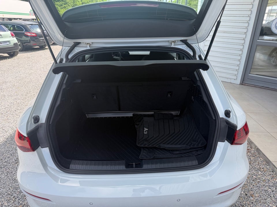 Audi A3 40 TFSi e Prestige Sportback S-tr. 5d