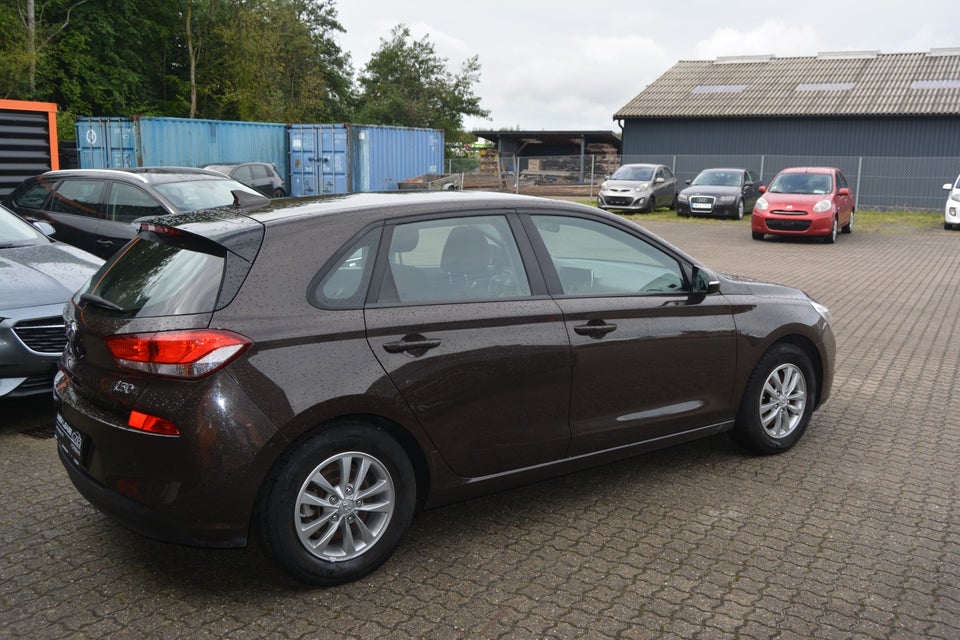 Hyundai i30 1,0 T-GDi Life+ 5d