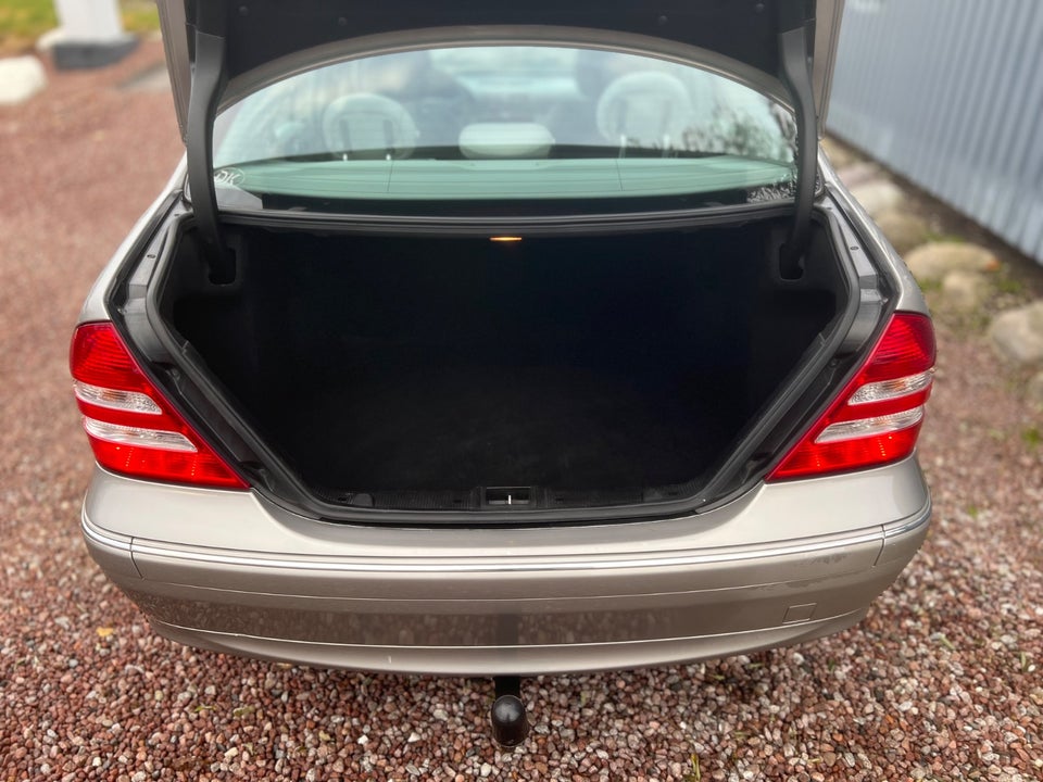 Mercedes C200 1,8 Kompressor Elegance aut. 4d