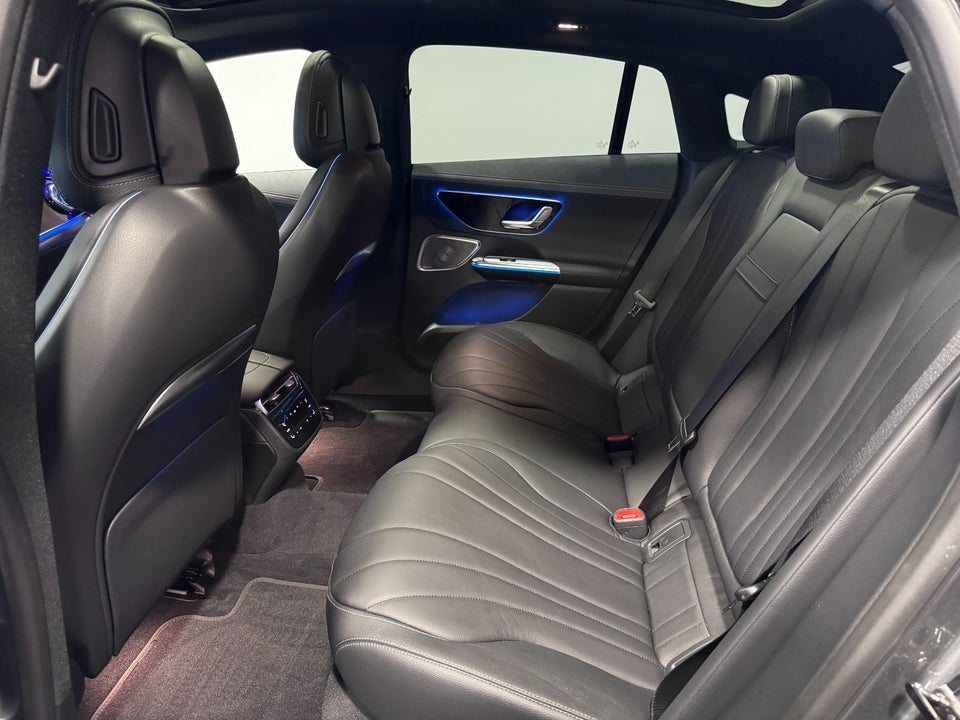 Mercedes EQE300 AMG Line Premium Plus 4d