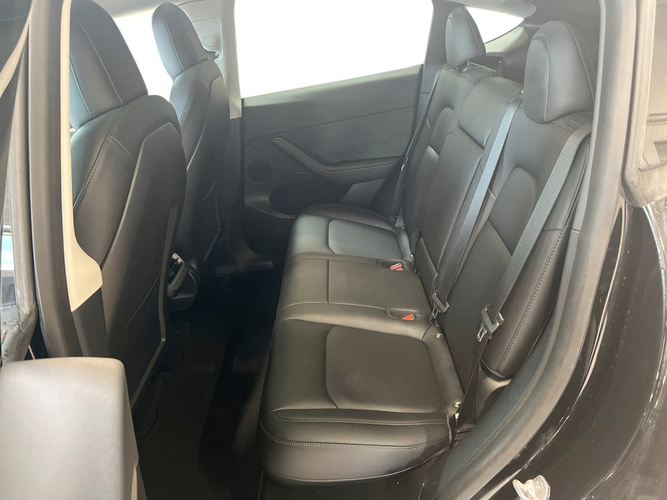 Tesla Model Y Long Range AWD 5d