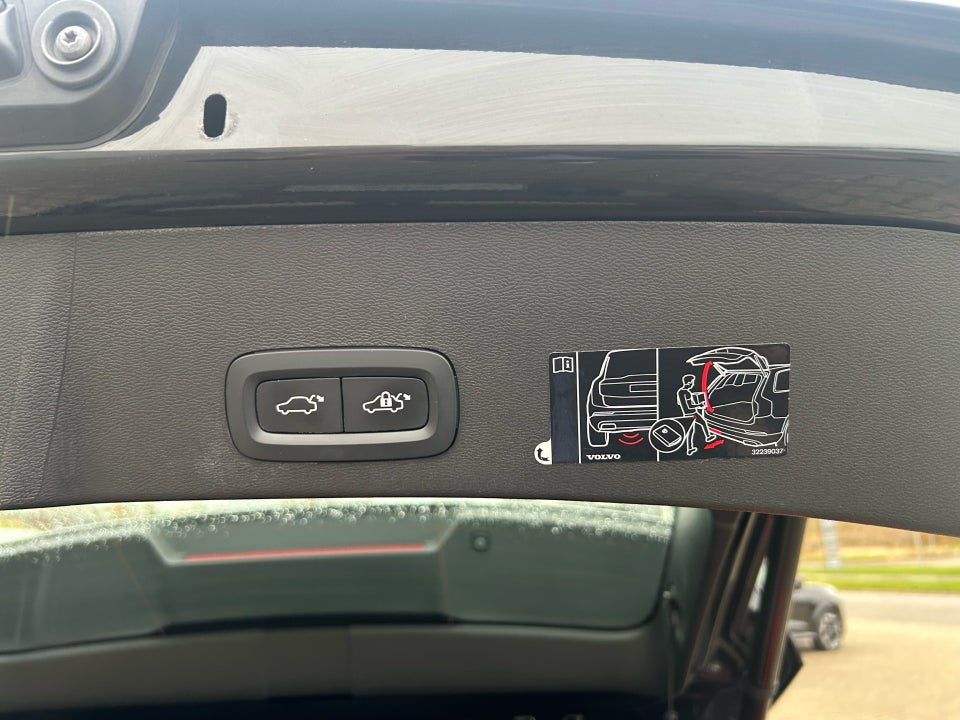 Volvo XC40 1,5 T4 ReCharge Inscription aut. 5d