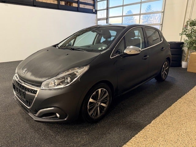 Peugeot 208 1,6 BlueHDi 100 Desire Sky 5d