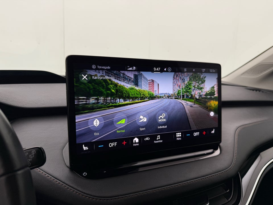 Skoda Enyaq 60 iV Suite 5d