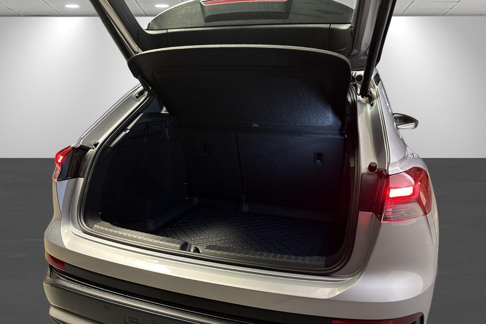 Audi Q4 e-tron 40 Attitude 5d