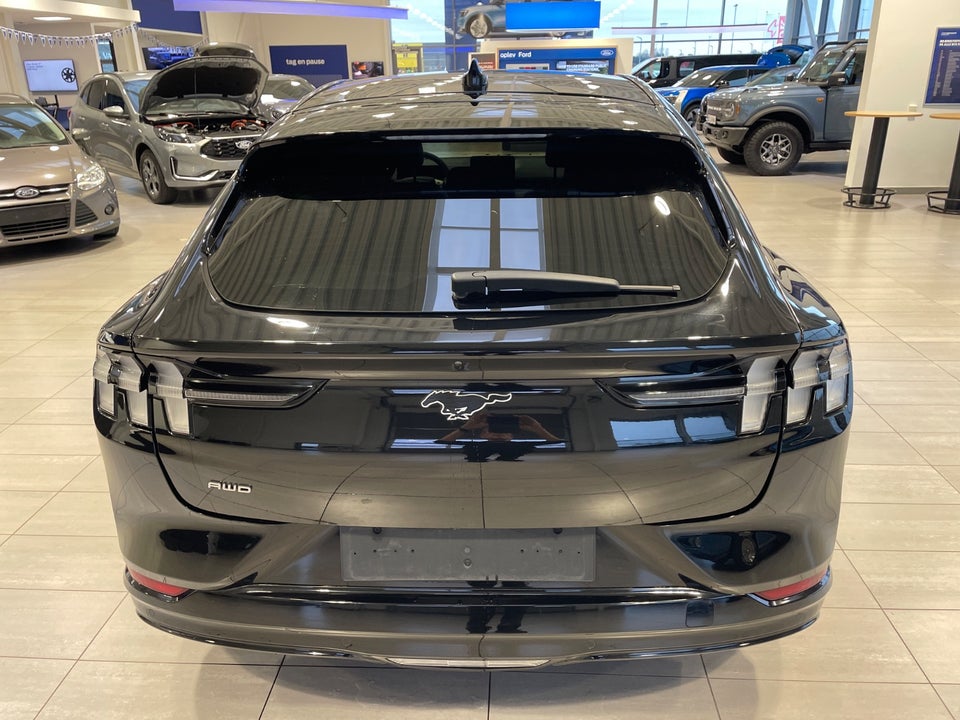 Ford Mustang Mach-E 98 Premium Extended Range AWD 5d