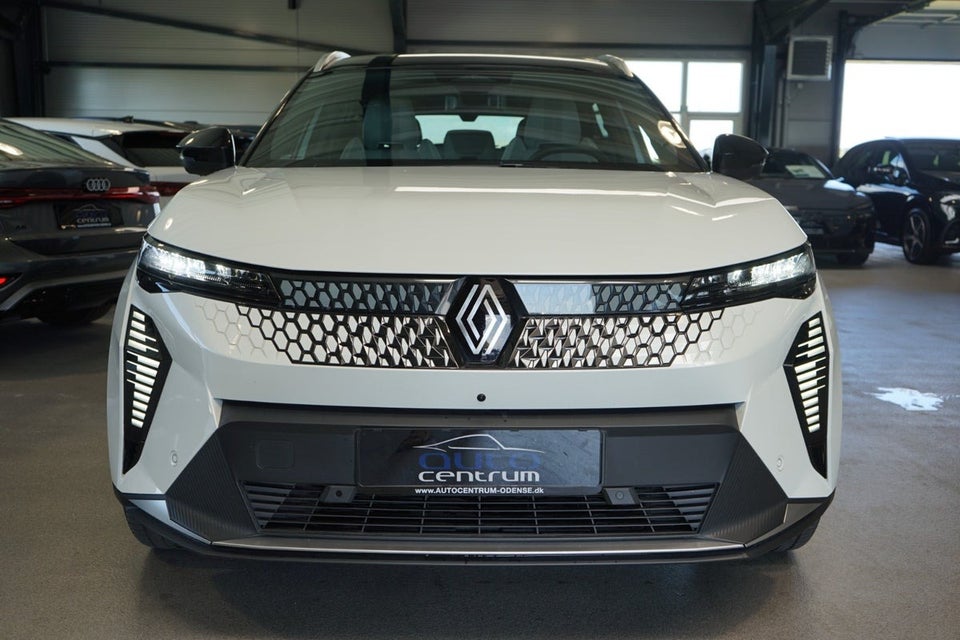 Renault Scenic E-Tech 87 Iconic 5d