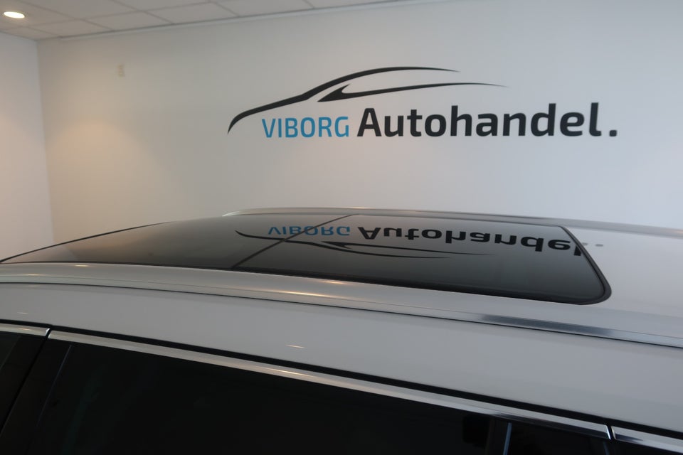 VW Passat 2,0 TDi 240 R-line Variant DSG 4Motion 5d