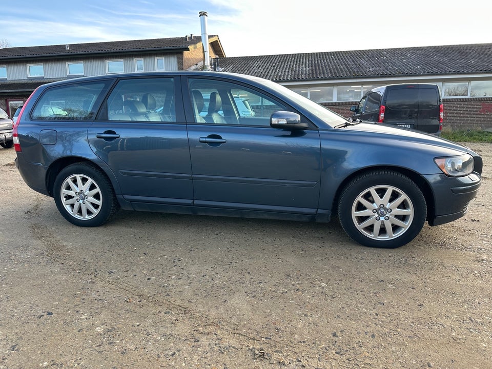 Volvo V50 1,8 Kinetic 5d