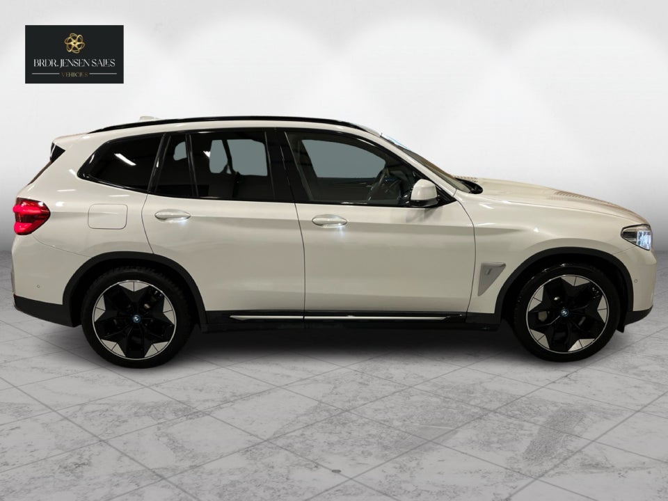 BMW iX3 Charged Impressive 5d