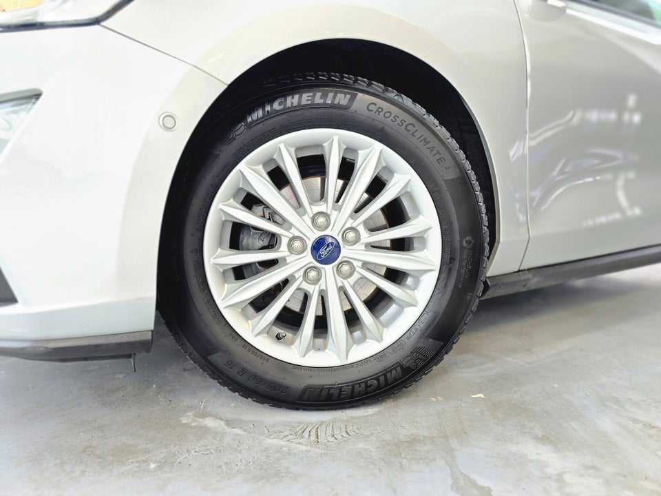 Ford Focus 1,0 EcoBoost Titanium 5d
