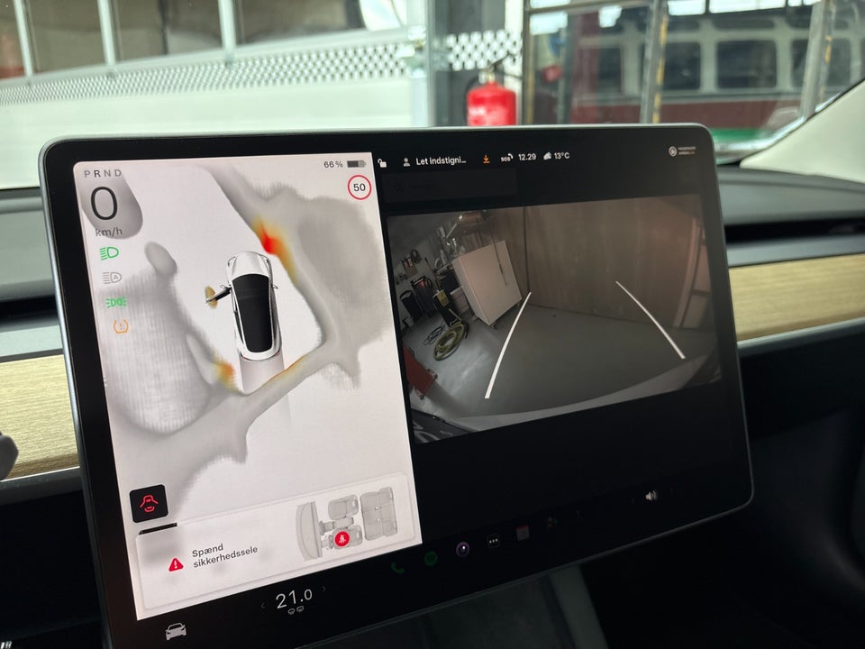Tesla Model 3 Long Range AWD 4d