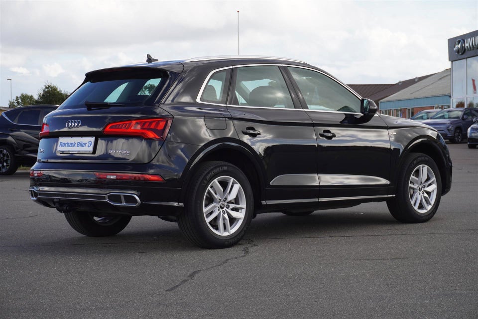 Audi Q5 55 TFSi e S-line quattro S-tr. 5d