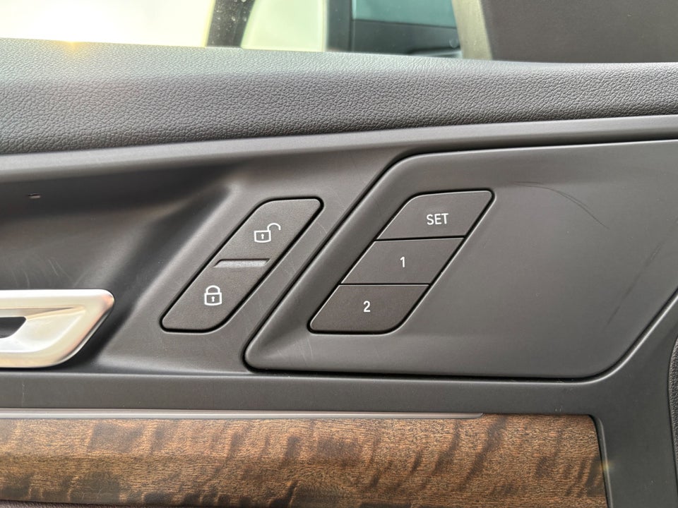 BMW iX1 eDrive20 Fully Charged 5d