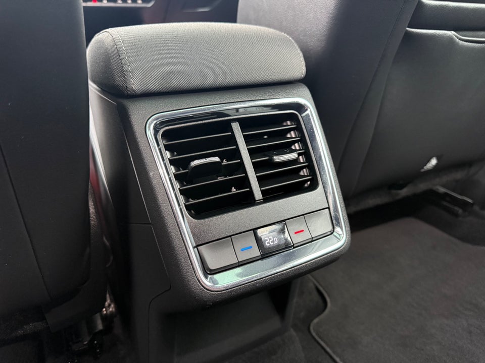 Skoda Enyaq 60 iV Loft 5d