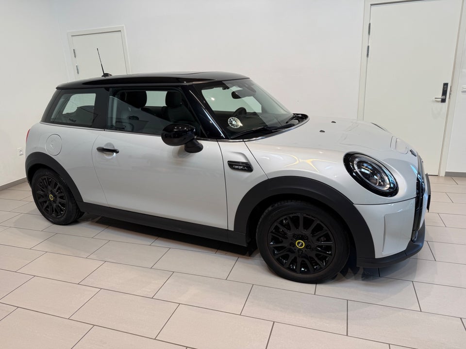 MINI Cooper SE Camden Edition 3d