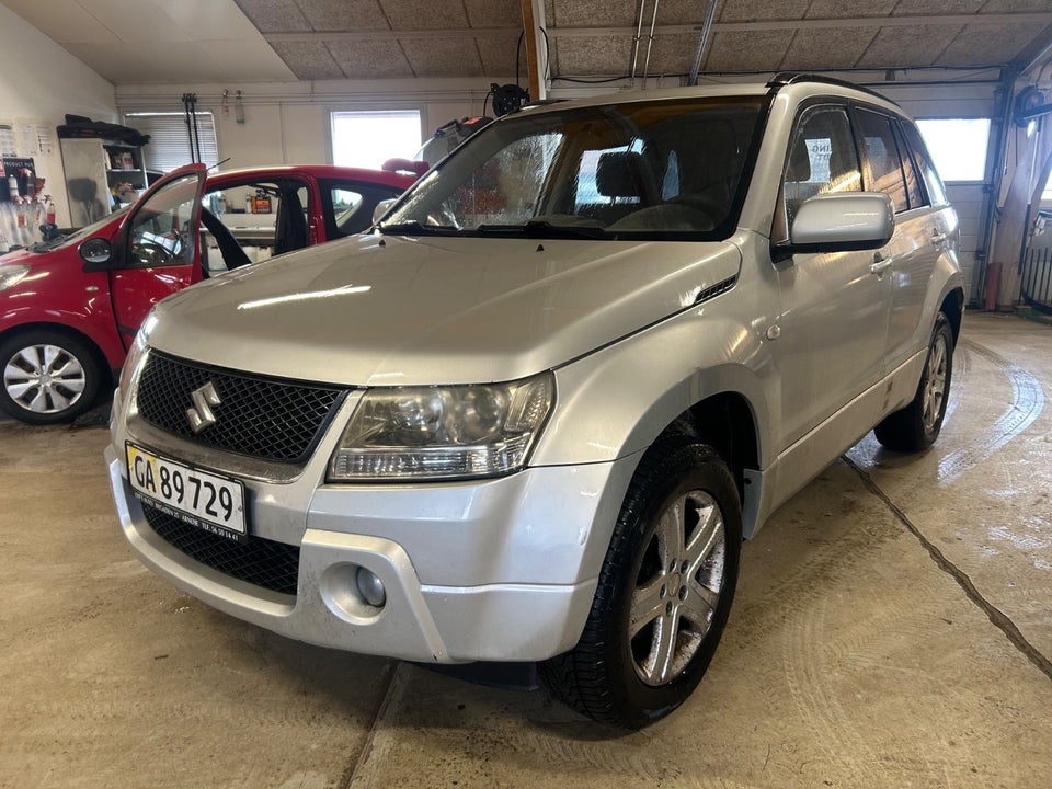 Suzuki Grand Vitara 2,0 GLX Van 5d