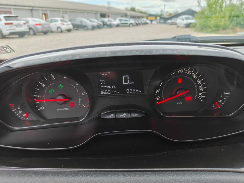 Peugeot 208 1,0 VTi Access Air 5d
