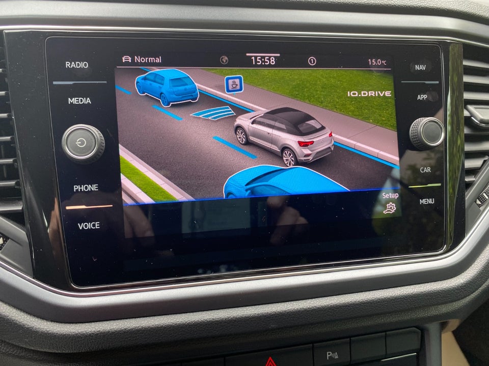 VW T-Roc 1,5 TSi 150 R-line Cabriolet DSG 2d