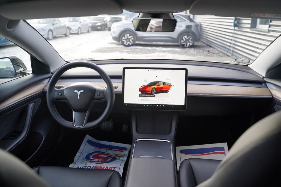 Tesla Model 3 RWD 4d