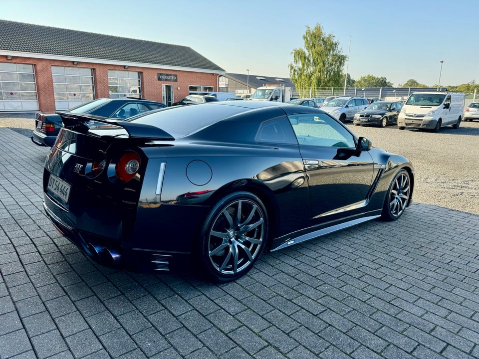 Nissan GT-R 3,8 V6 Black Edition aut. 2d