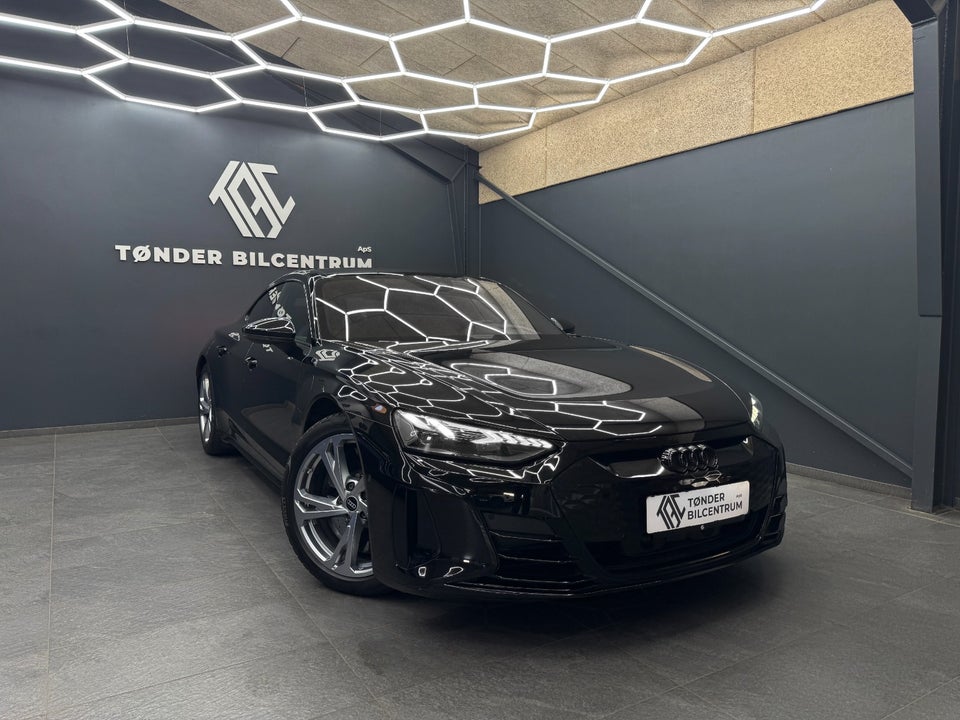 Audi RS e-tron GT quattro 4d