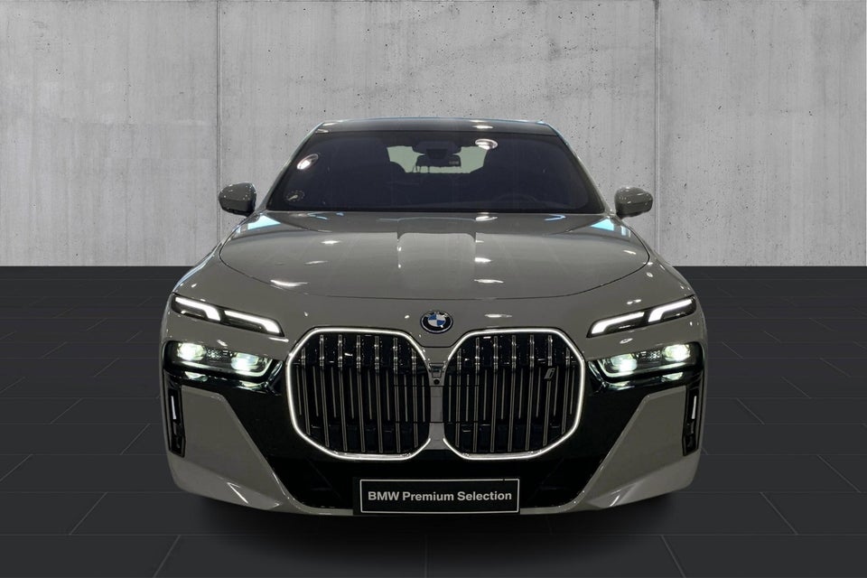 BMW i7 eDrive50 M-Sport 4d