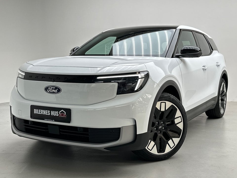 Ford Explorer 82 Premium Extended Range 5d