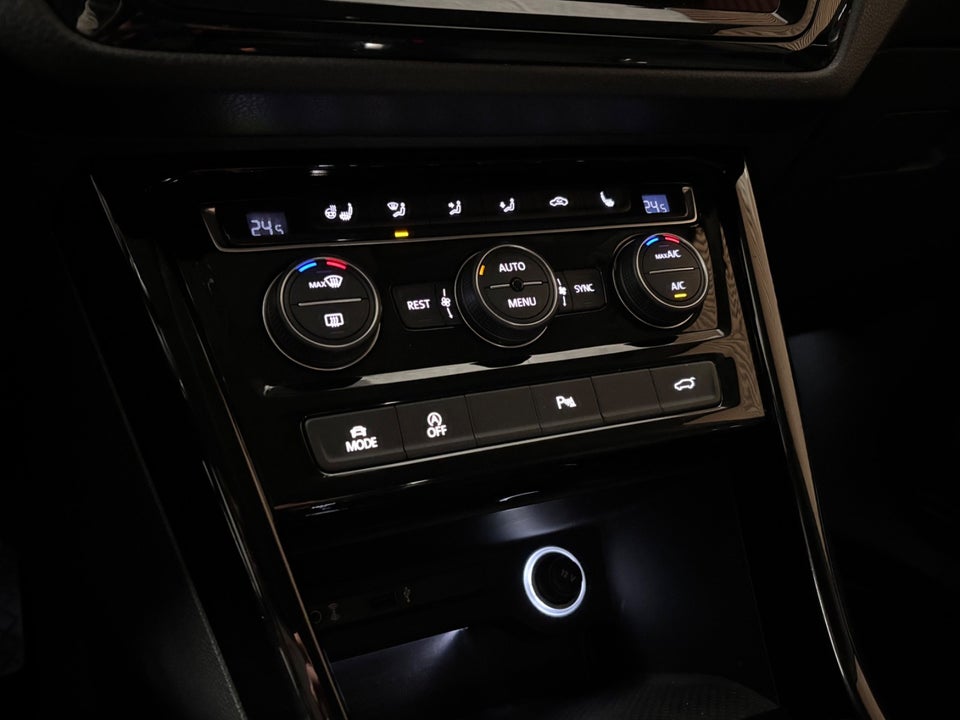 VW Touran 2,0 TDi 190 Highline DSG 7prs 5d