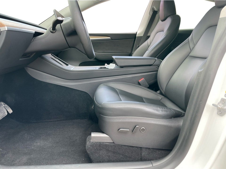 Tesla Model Y Long Range AWD 5d