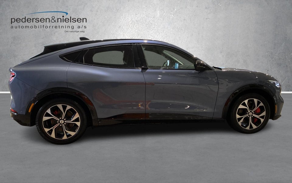 Ford Mustang Mach-E 70 Premium Standard Range AWD 5d