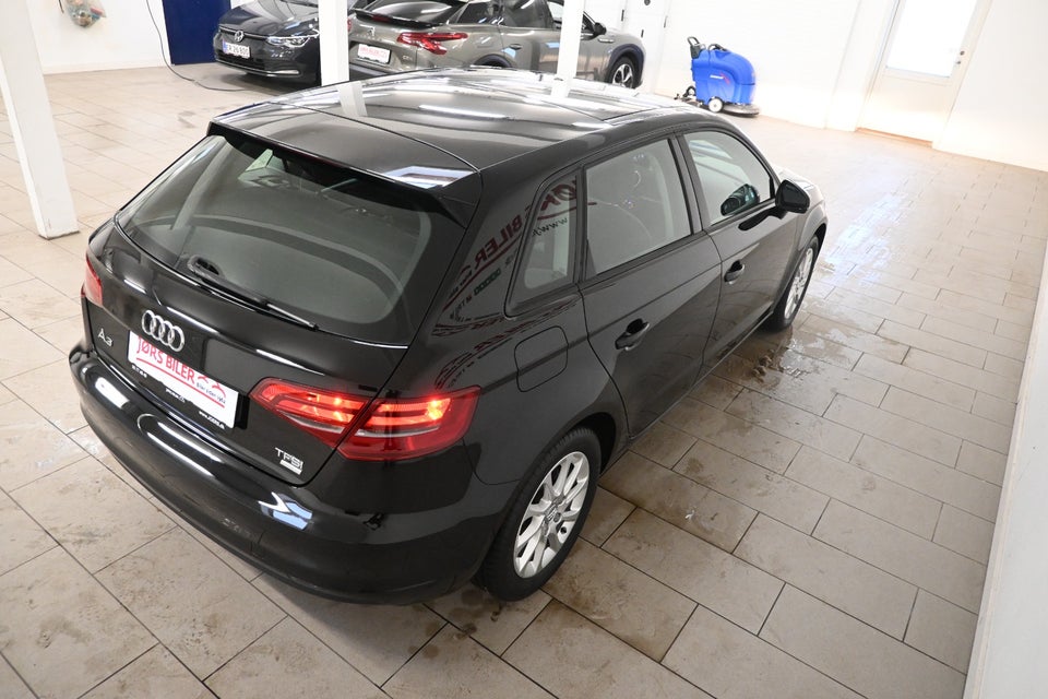 Audi A3 1,4 TFSi 150 Attraction Sportback 5d
