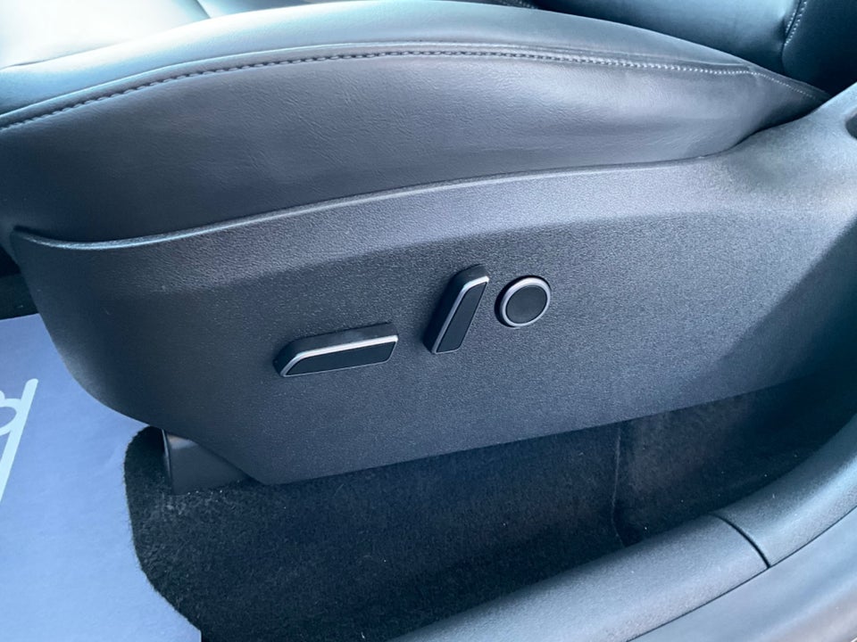 Tesla Model Y Long Range AWD 5d