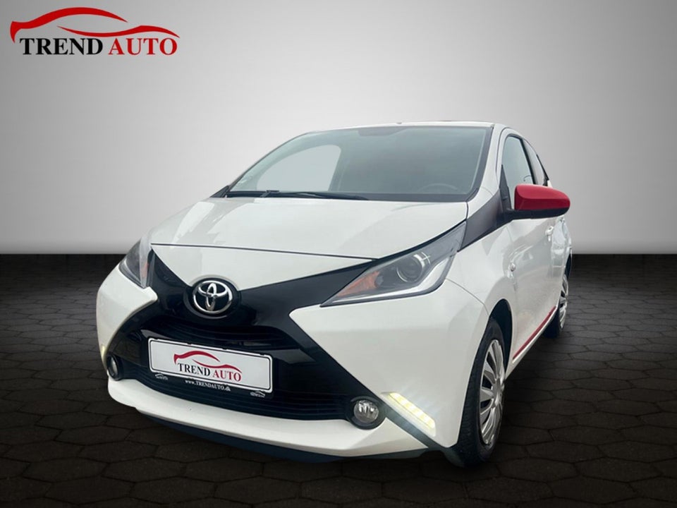 Toyota Aygo 1,0 VVT-i x-play 5d