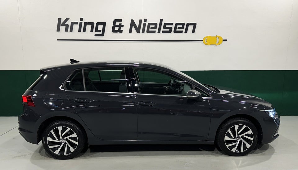VW Golf VIII 1,4 eHybrid DSG 5d