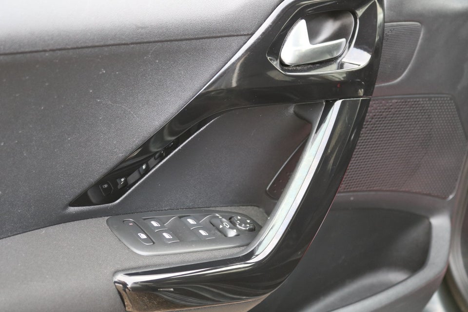 Peugeot 208 1,6 BlueHDi 100 Desire 5d