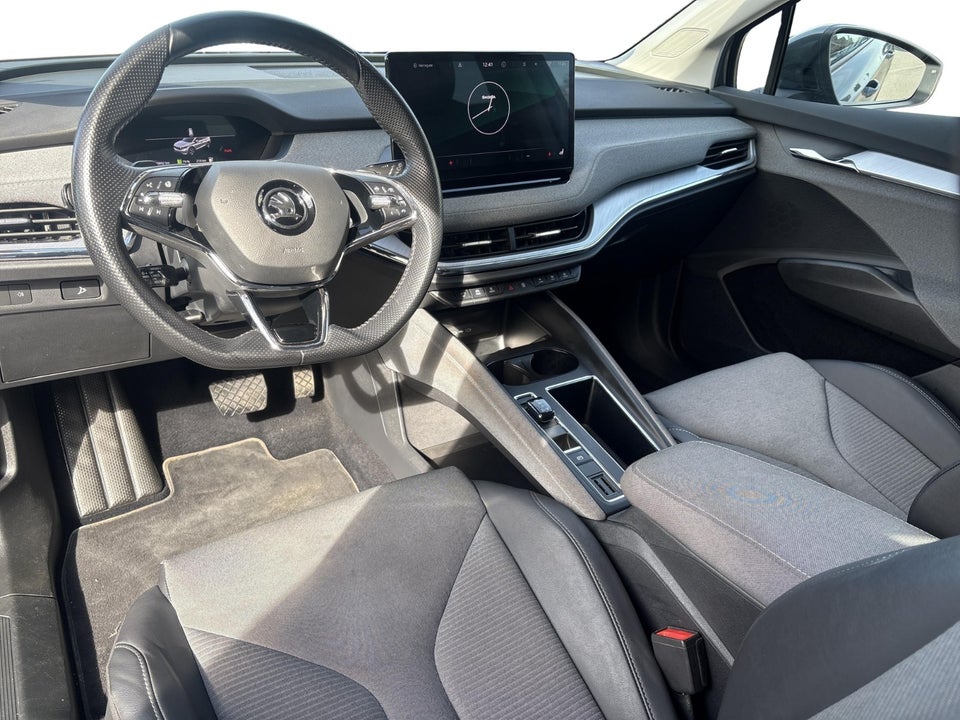 Skoda Enyaq 60 iV Plus 5d