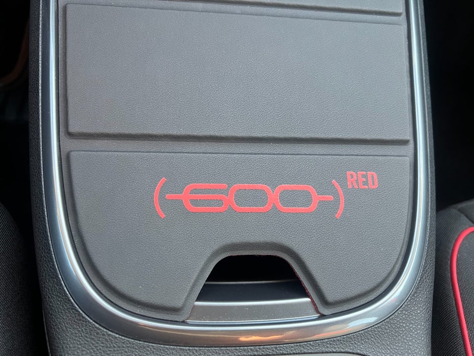 Fiat 600e 54 (RED) 5d