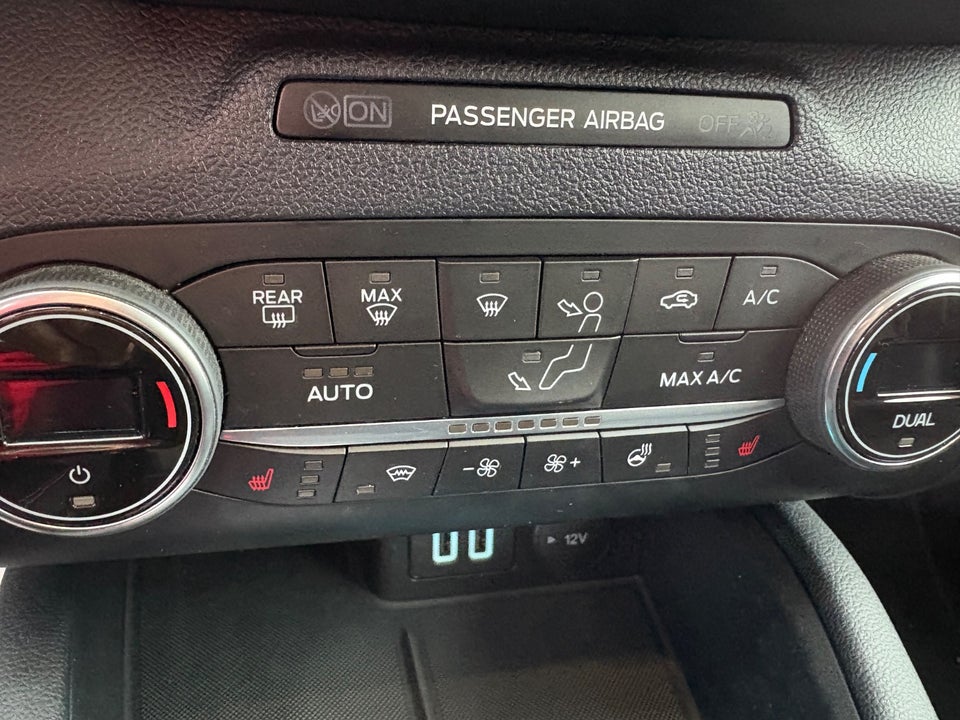 Ford Kuga 2,5 HEV Titanium X CVT 5d