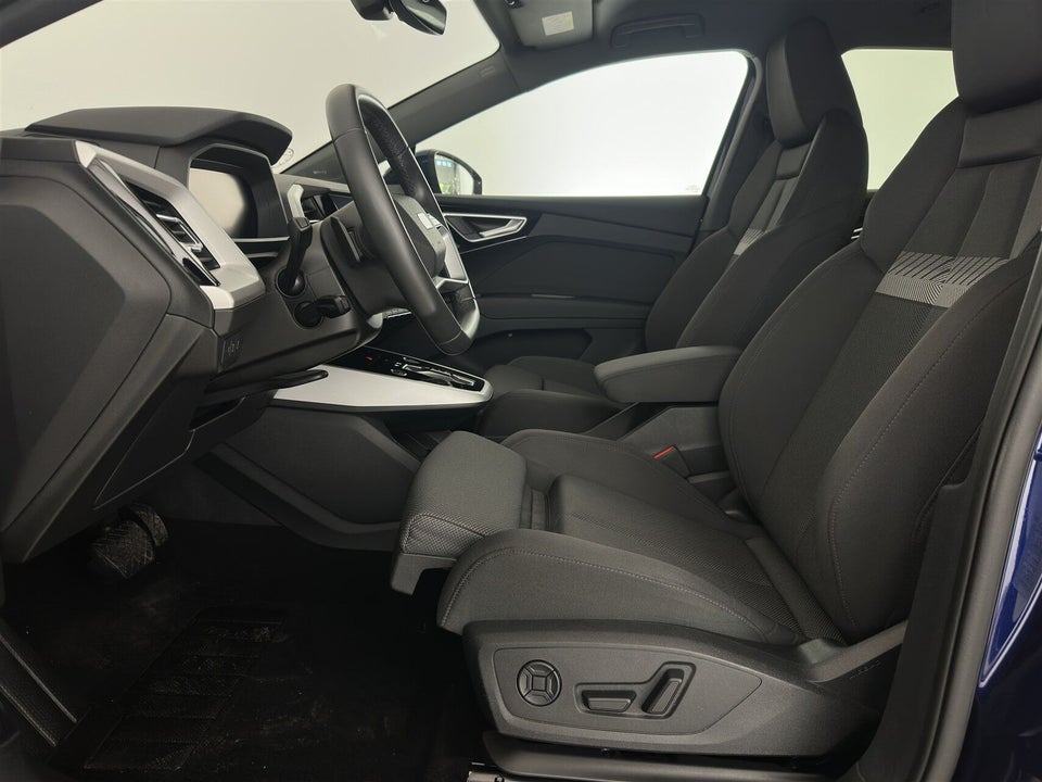 Audi Q4 e-tron 45 Progress quattro 5d