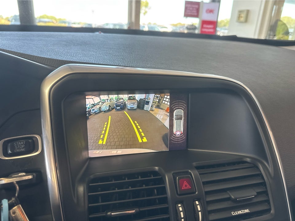 Volvo XC60 2,0 D4 190 Summum aut. 5d