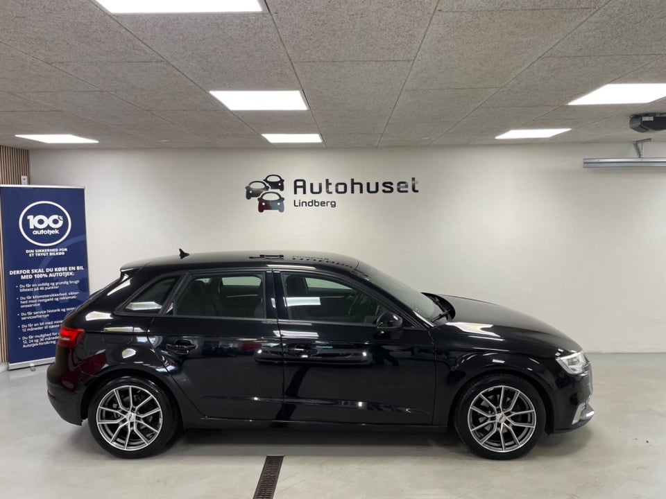 Audi A3 1,6 TDi 110 Sport Sportback 5d