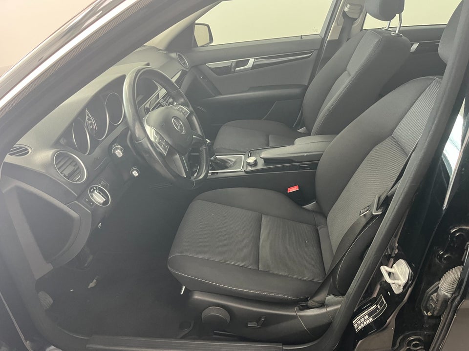 Mercedes C180 2,2 CDi BE 4d