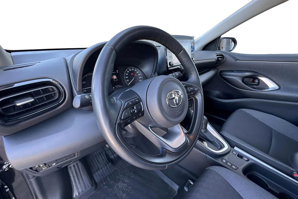 Toyota Yaris 1,5 Hybrid Active Tech Design e-CVT 5d