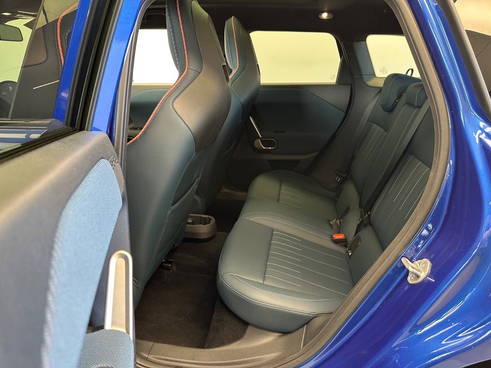 MINI Aceman E Favoured Trim L 5d
