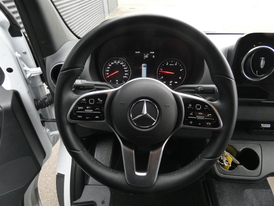 Mercedes Sprinter 319 2,0 CDi A2 Kassevogn aut. RWD