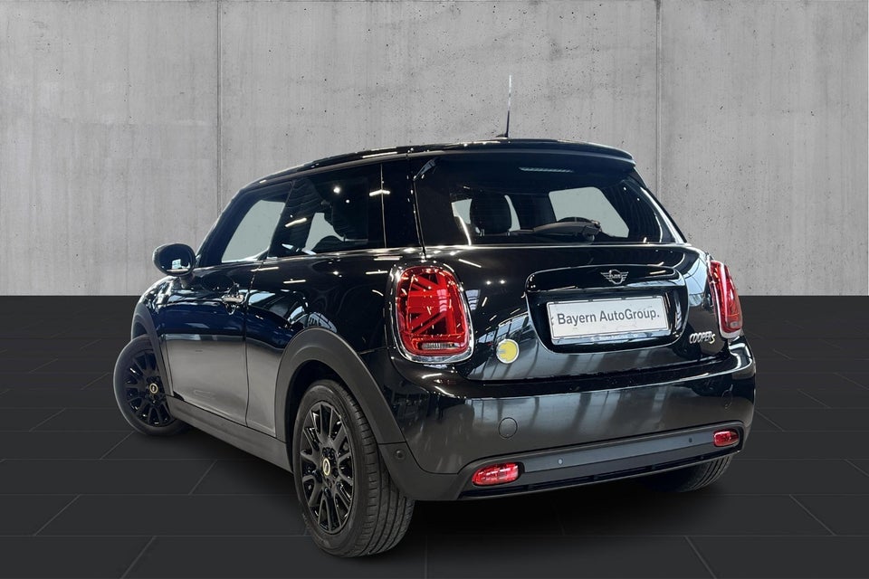 MINI Cooper SE Classic Trim 3d