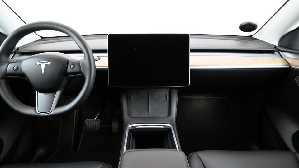 Tesla Model Y Long Range AWD 5d