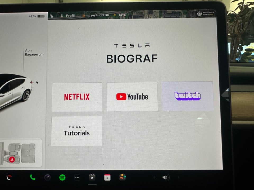 Tesla Model 3 Standard Range+ RWD 4d